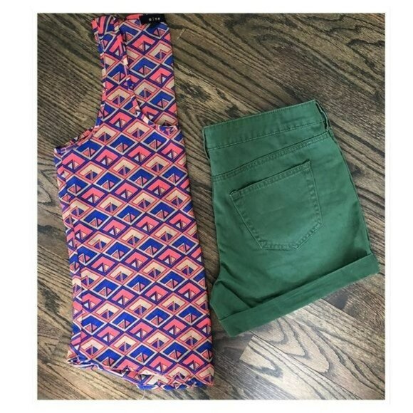 Andrea Jovine Shorts green 3" inseam size 8 - Picture 5 of 5